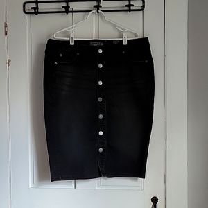 Torrid black Jean pencil skirt, size 14